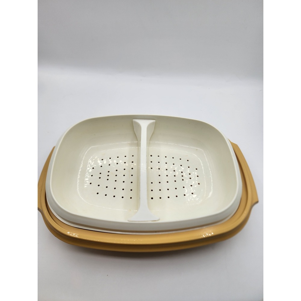 Tupperware Harvest Gold Oval Microwave Steamer Strainer 3 Piece Set 12"